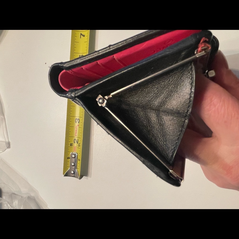 CC mark Chanel wallet it has been cleaned - Picture 3 of 16